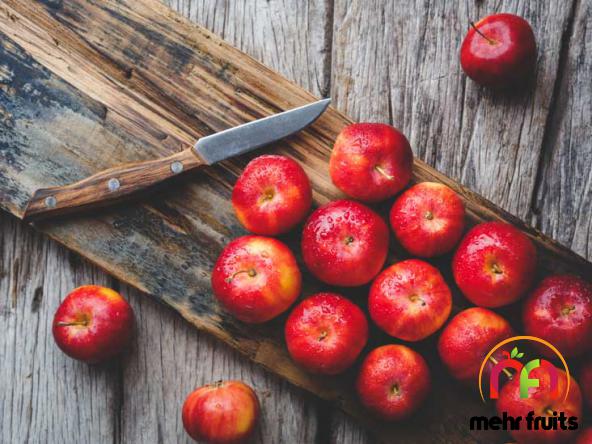 What are the nutritional benefits of apples?