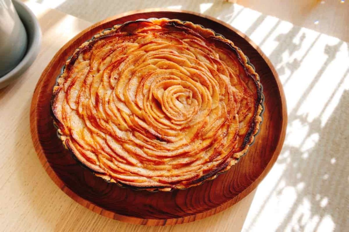 Buy Caramel Apple Rose Tart at an Exceptional Price