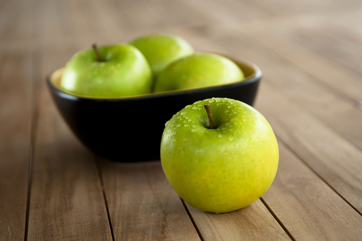  Buy Organic Golden Delicious Apples at an eanchorceptional price 